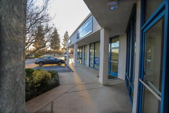 Multi-Tenant Commercial Building: 2070 Churn Creek Rd, Redding, CA 96002